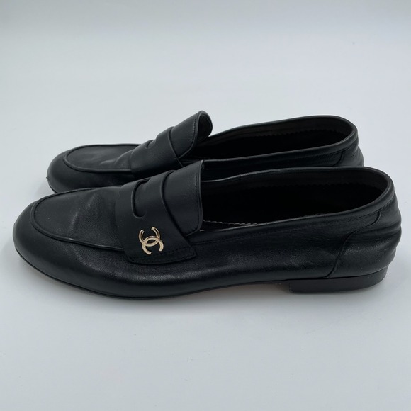 Chanel Women's Round Toe Leather Slip-On Loafers Shoes Black Size 9.5 - Picture 1 of 16